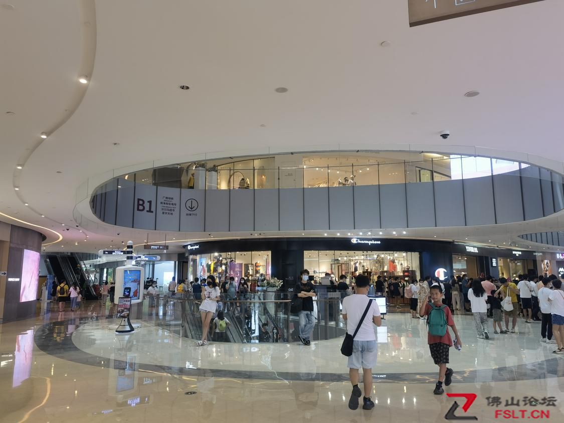 消费热情高 带旺烟火气