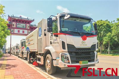 南海：首批氢能环卫车投入运行