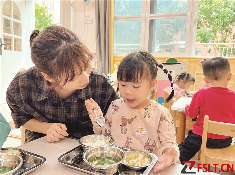 明珠幼儿园彩虹糖托班部开班