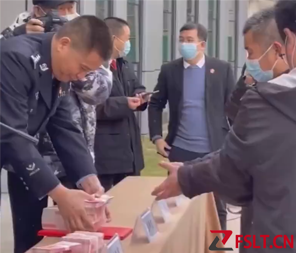 骗子诈骗1250万 买彩票中1450万：已退还给39名聋哑人