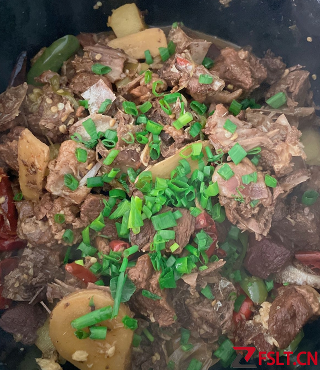 天寒地冻，吃只呆鹅！