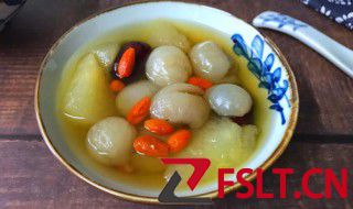 红枣桂圆雪梨糖水 红枣桂圆雪梨糖水做法介绍