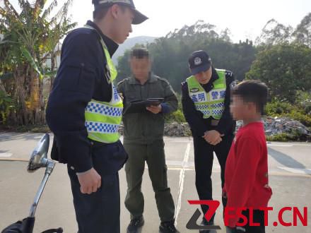 父母留下的手机没解锁，9岁哥哥因弟弟哭闹不止报警求助
